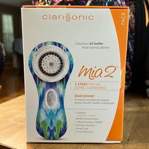 Clarisonic Mia 2 with replacement brush